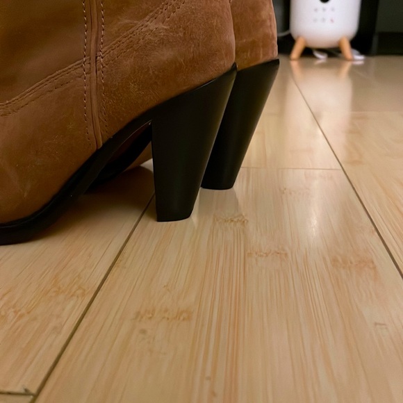 Paige size 6 booties - Picture 3 of 3